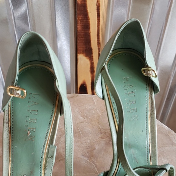 Shoes - Picture 3 of 4